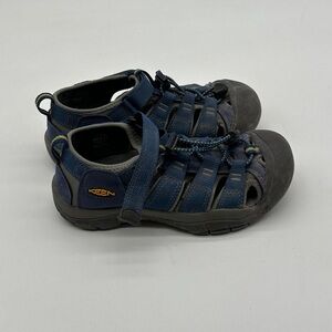 KEEN Newport H2 Sandals Boys Size 2 Big Kids Youth Blue Hiking Outdoor Washable